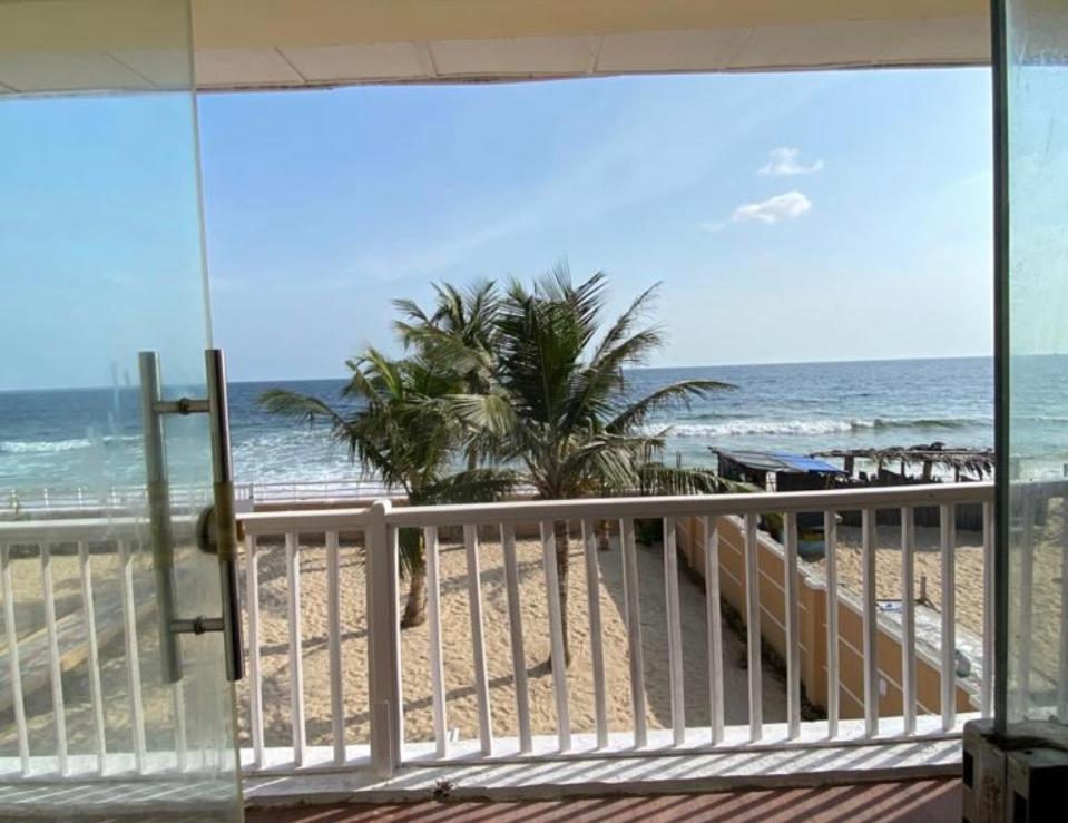 Oceanfront Wavecrest Hotel レッキ エクステリア 写真